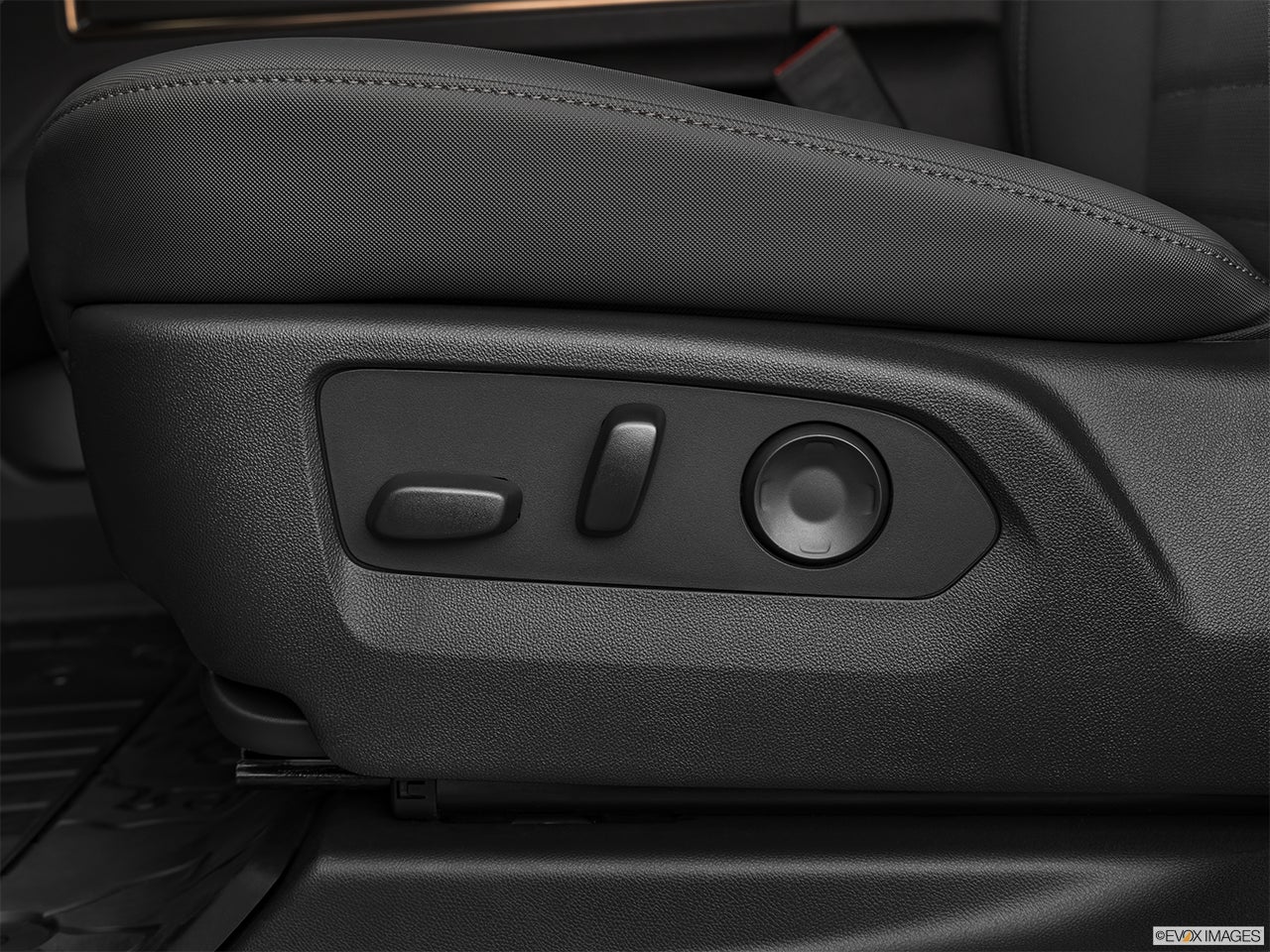 2024 GMC HUMMER EV photo