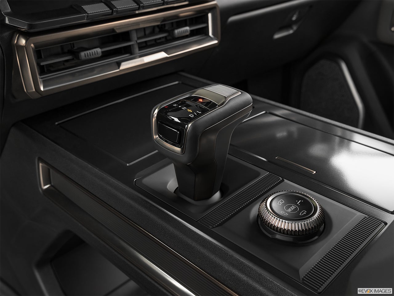 2024 GMC HUMMER EV photo