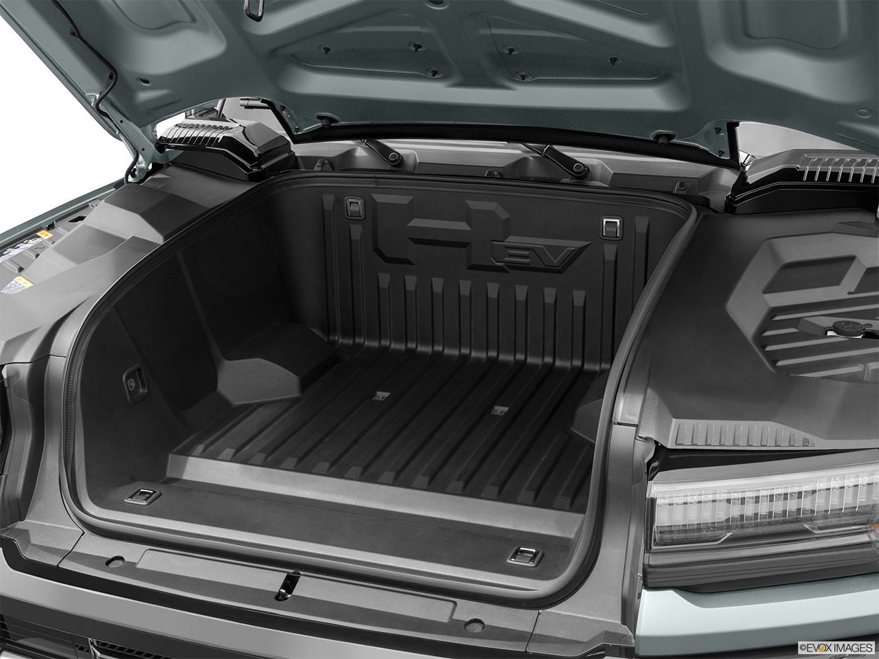 2024 GMC HUMMER EV photo