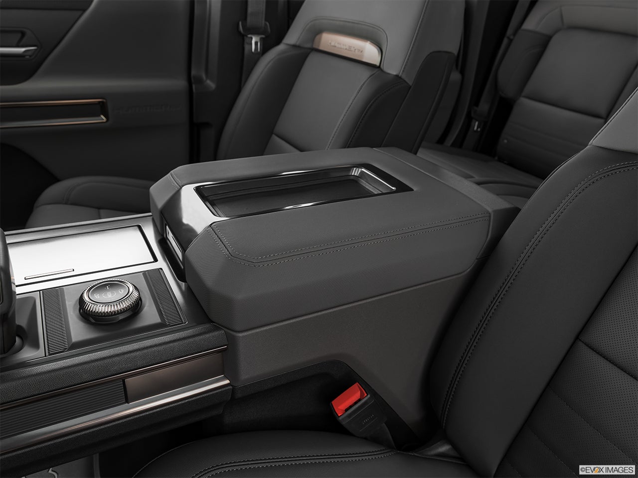 2024 GMC HUMMER EV photo