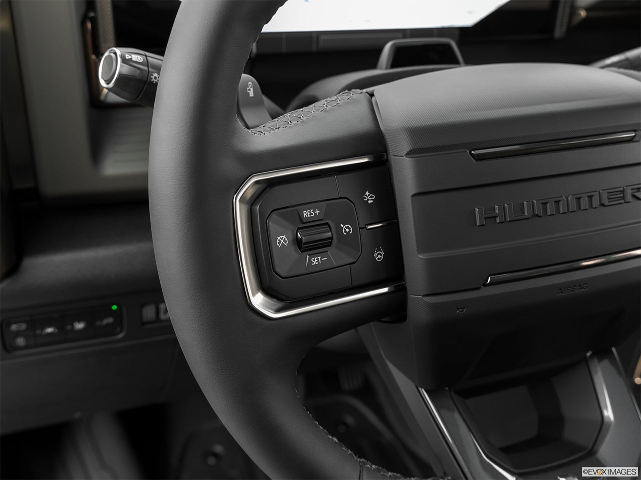 2024 GMC HUMMER EV photo