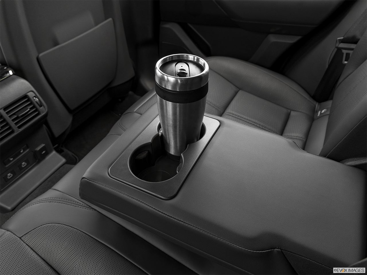 2024 Land Rover Range Rover Velar photo