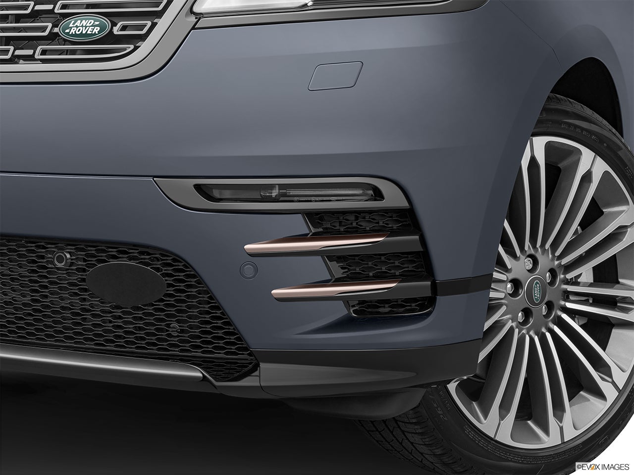 2024 Land Rover Range Rover Velar photo
