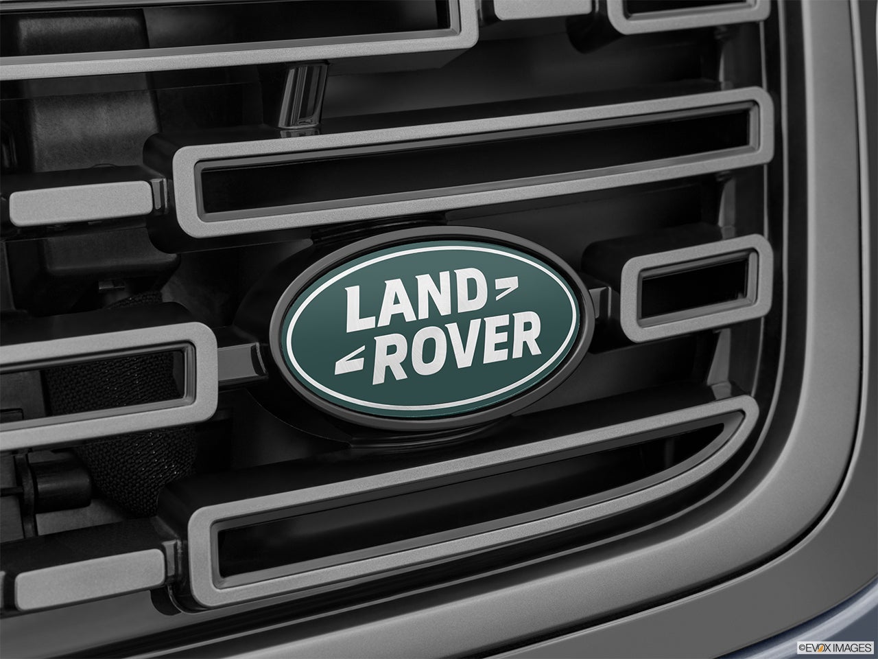 2024 Land Rover Range Rover Velar photo