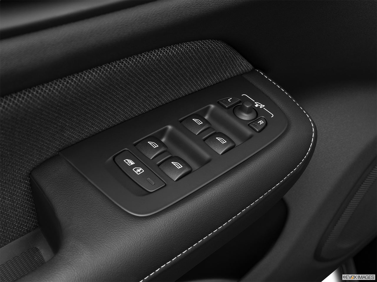 2024 Volvo S60 photo