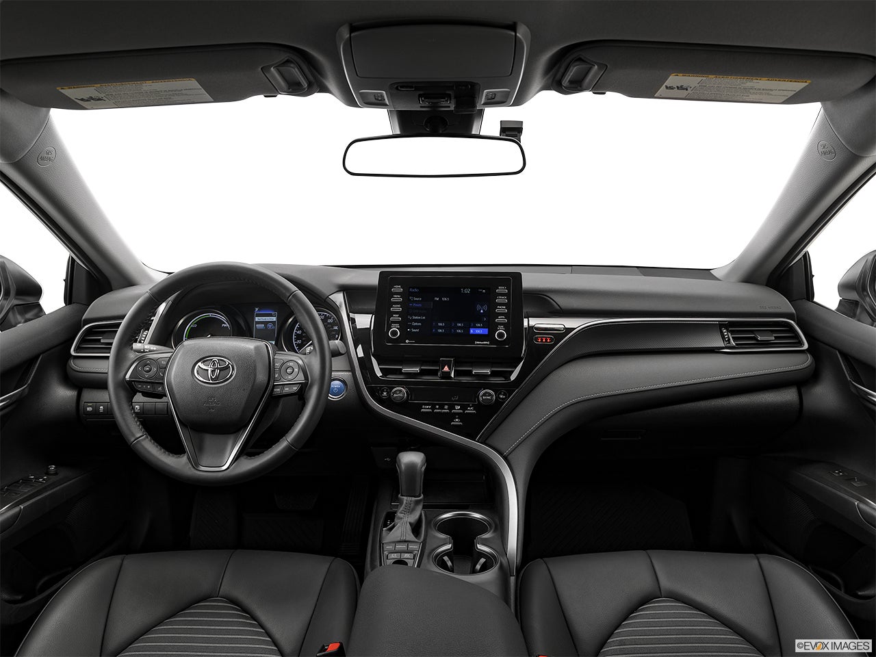 2024 Toyota Camry Hybrid photo