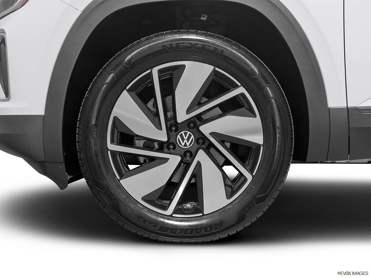 2025 Volkswagen Atlas photo