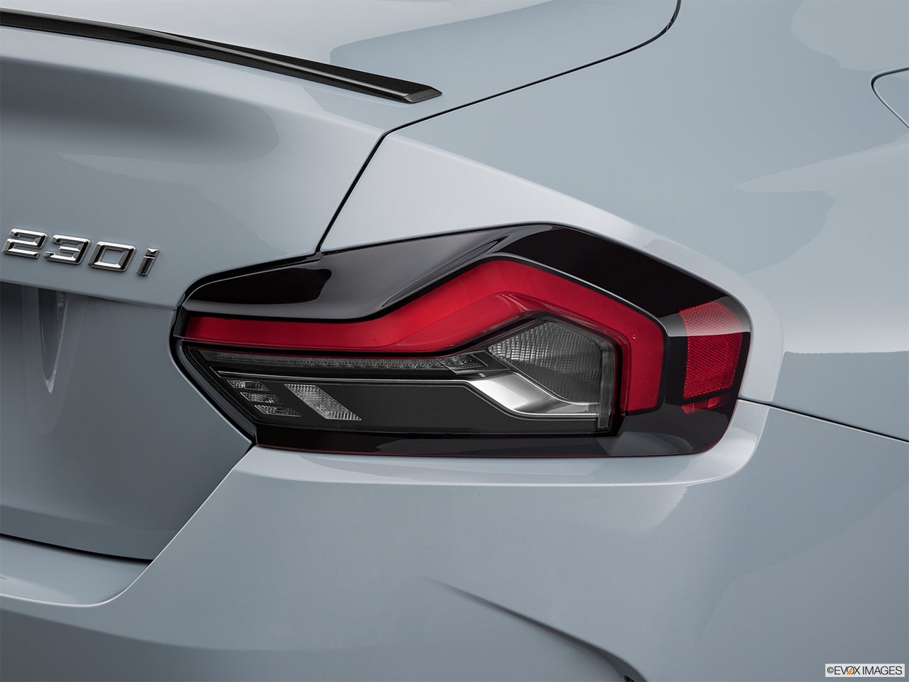 2025 BMW 2 Series photo