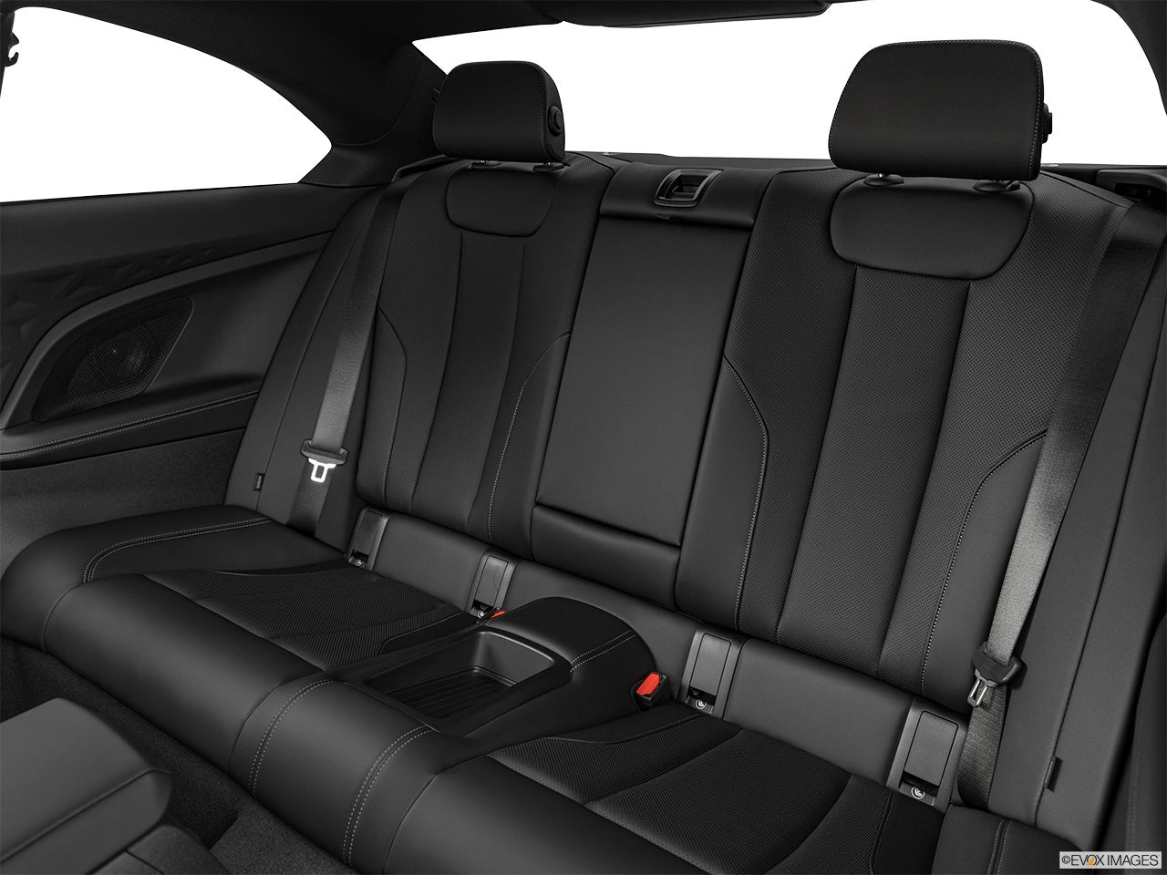 2025 BMW 2 Series photo
