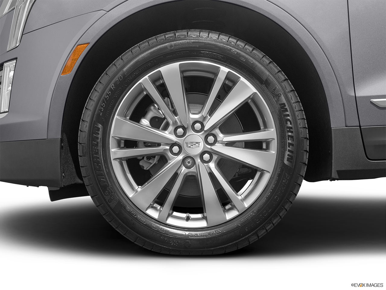 2025 Cadillac XT5 photo