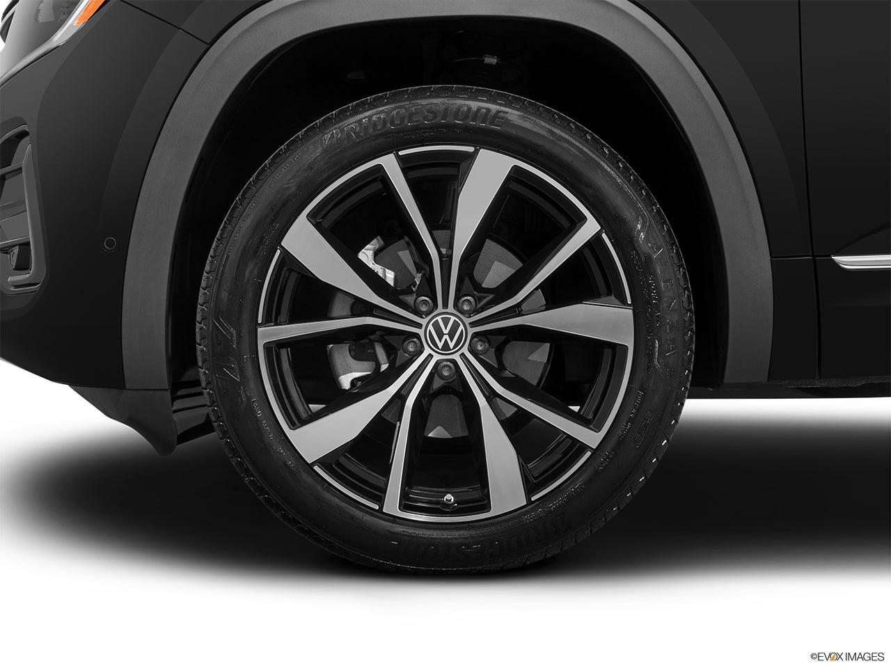 2024 Volkswagen Atlas Cross Sport photo