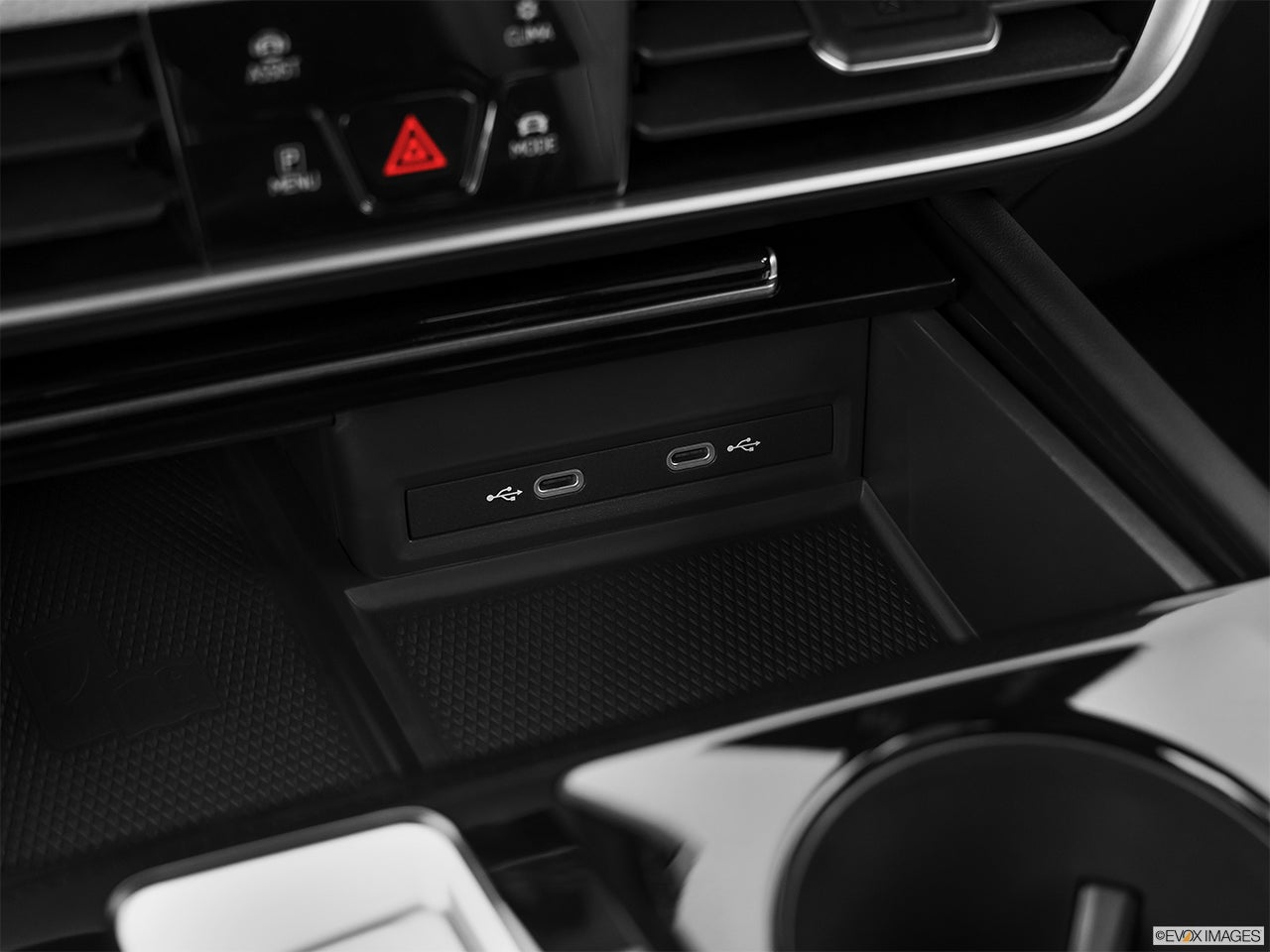 2024 Volkswagen Atlas Cross Sport photo
