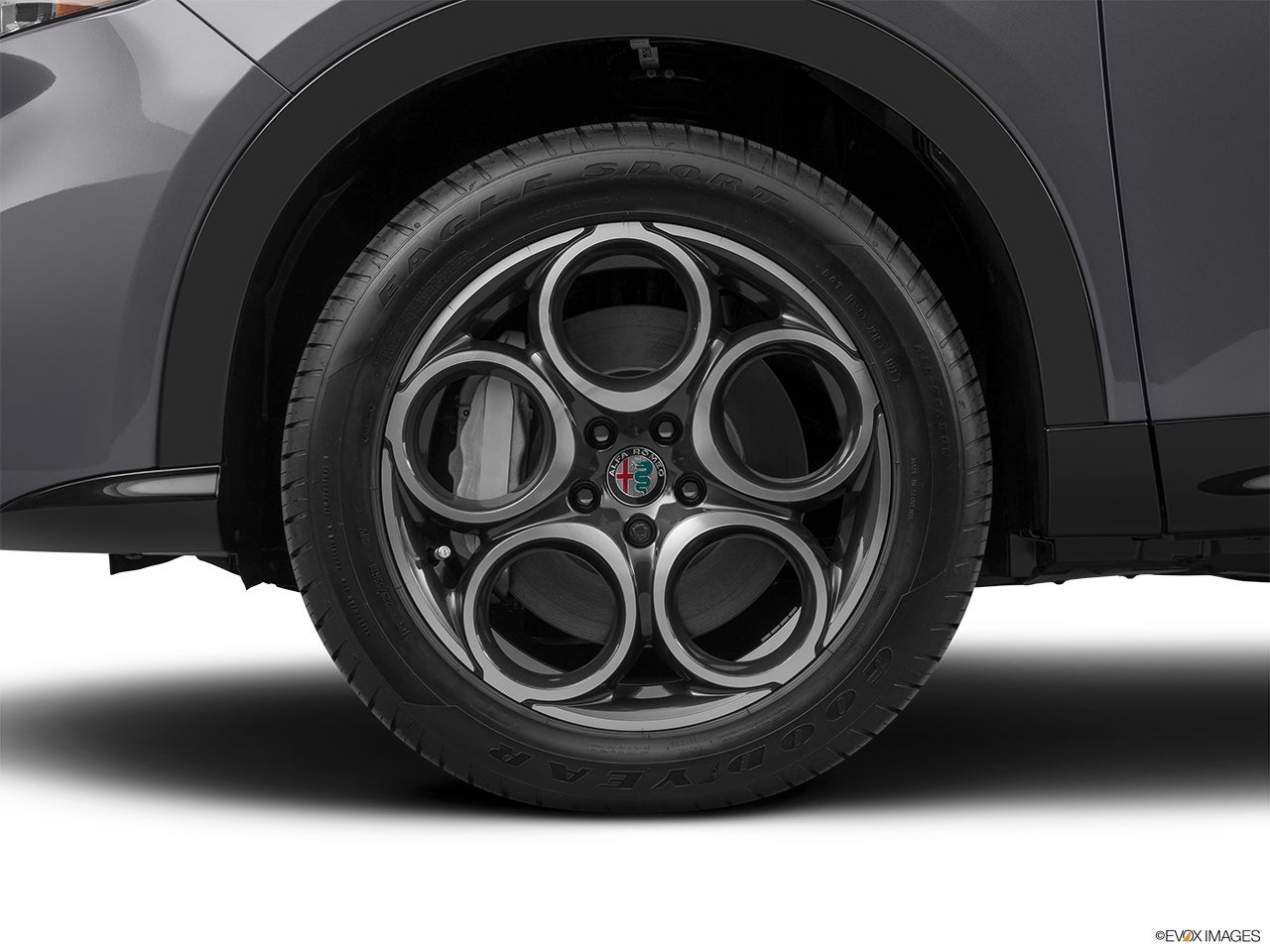 2025 Alfa Romeo Tonale Hybrid photo
