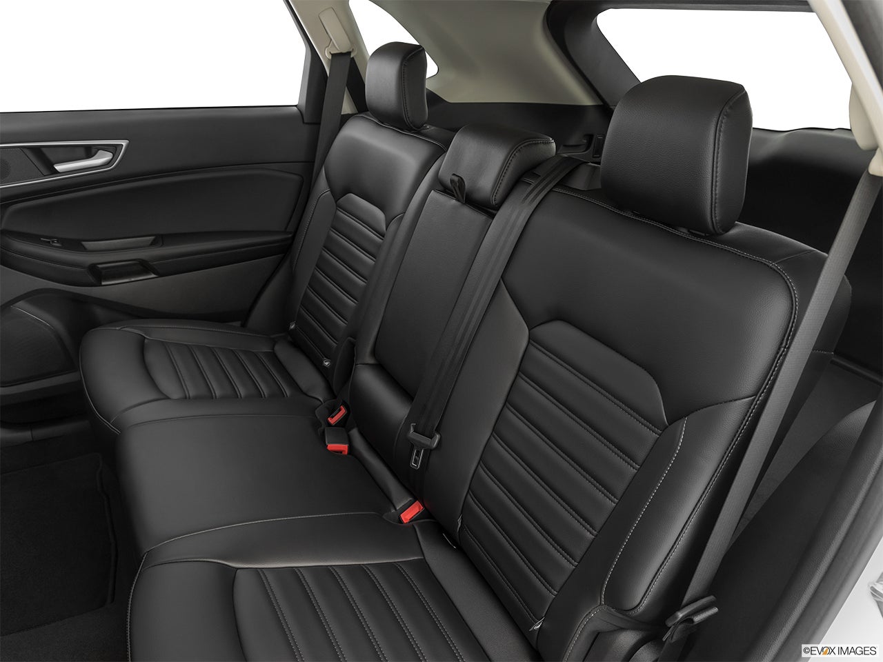 2024 Ford Edge photo