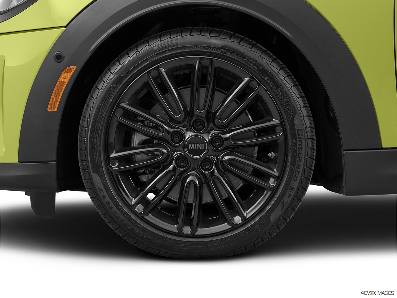 2025 MINI Convertible photo