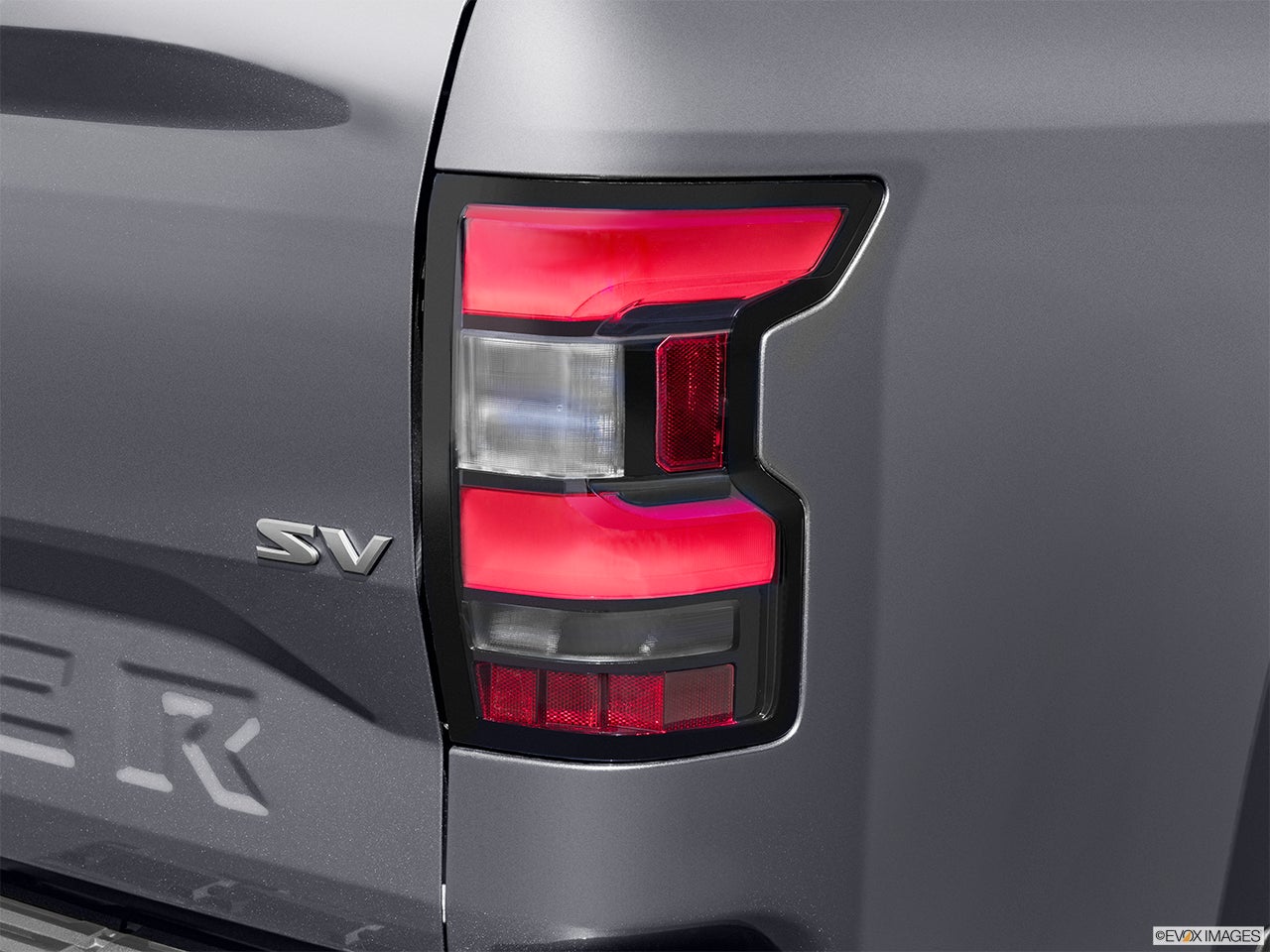 2024 Nissan Frontier photo