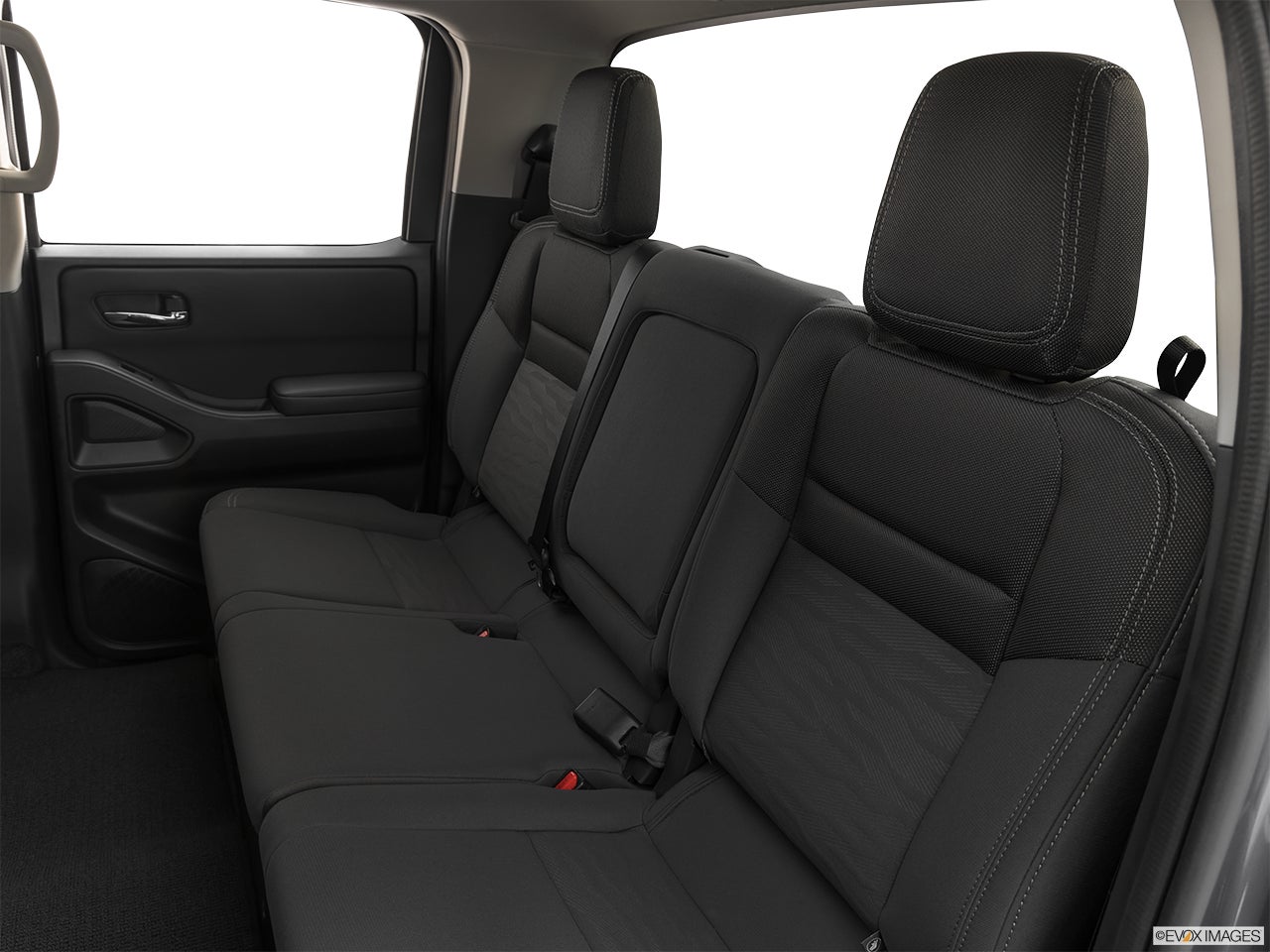 2024 Nissan Frontier photo
