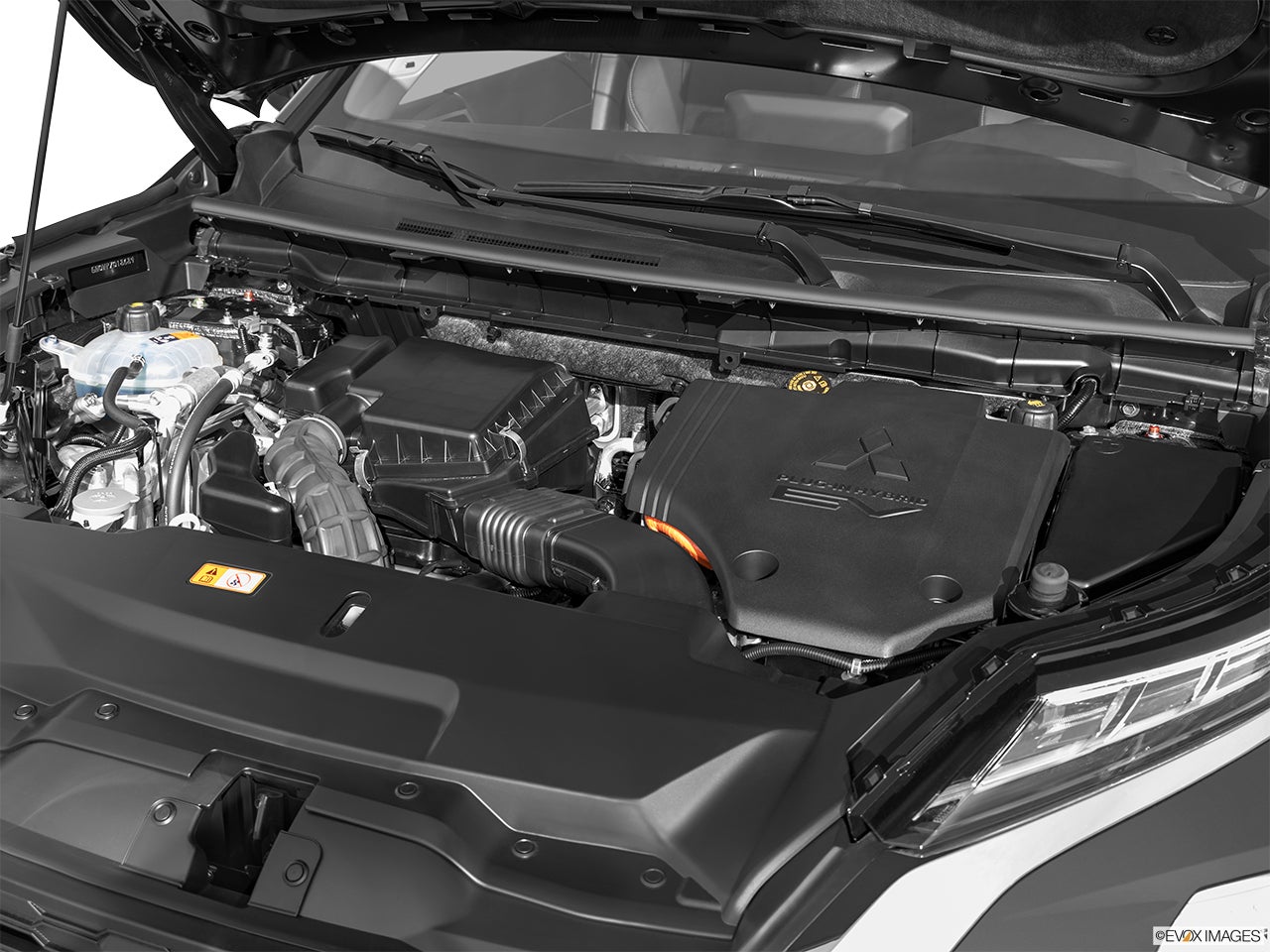 2024 Mitsubishi Outlander PHEV photo