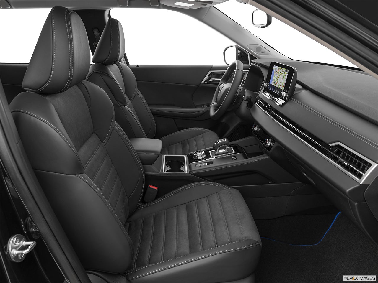 2024 Mitsubishi Outlander PHEV photo