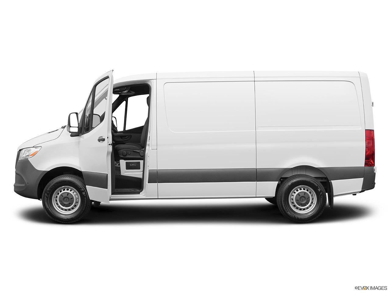 2024 Mercedes-Benz Sprinter photo