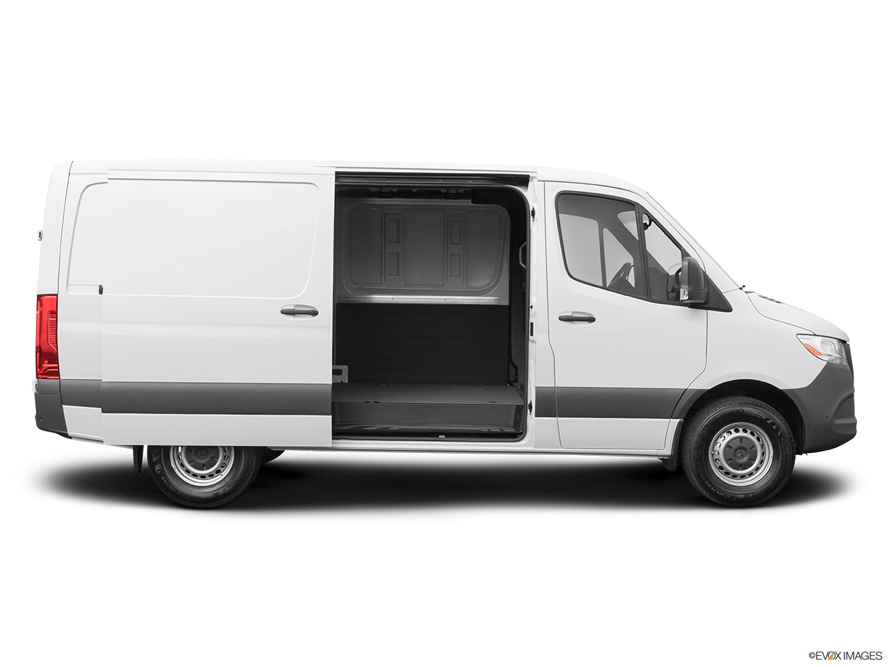 2024 Mercedes-Benz Sprinter photo