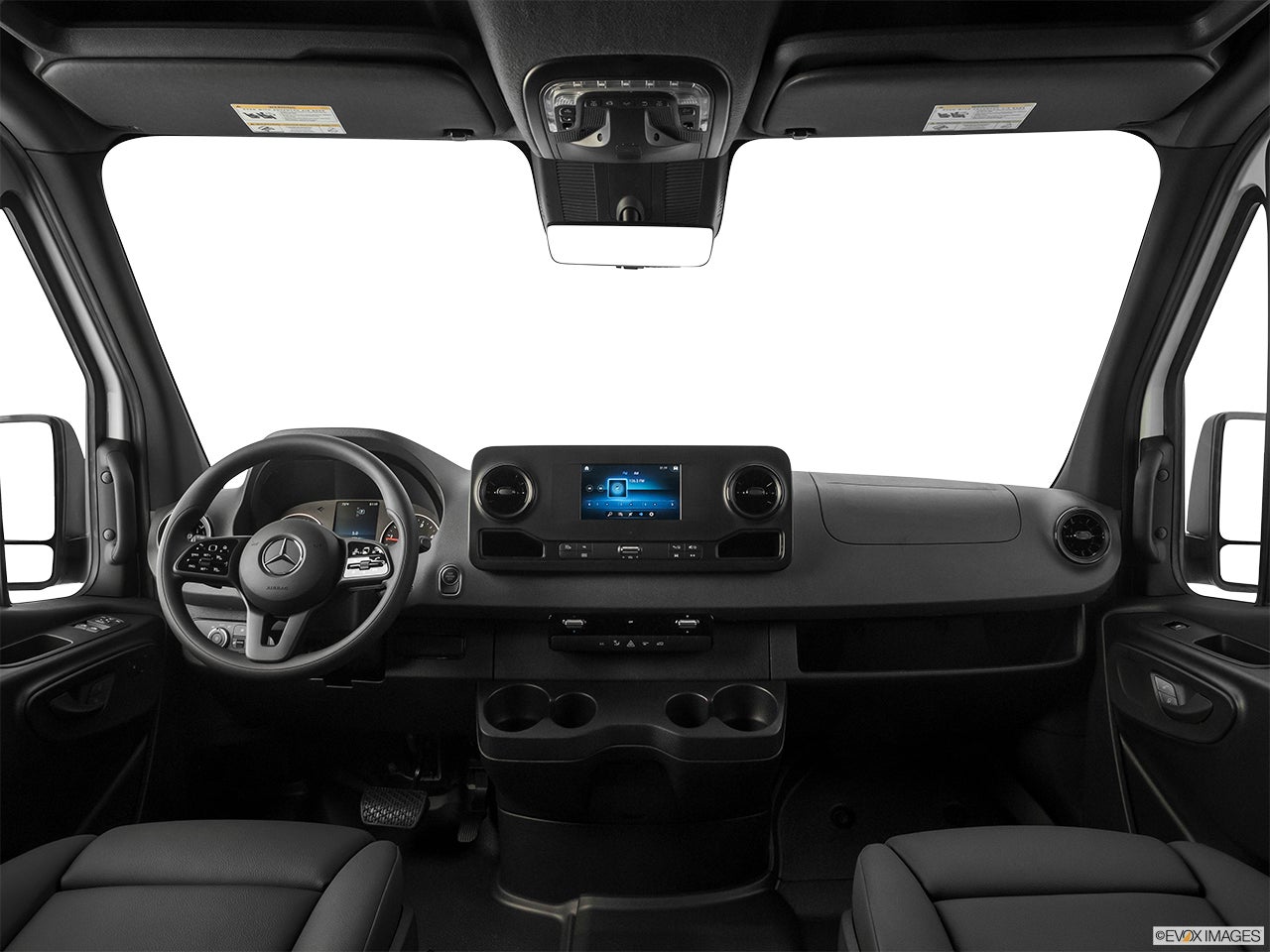 2024 Mercedes-Benz Sprinter photo