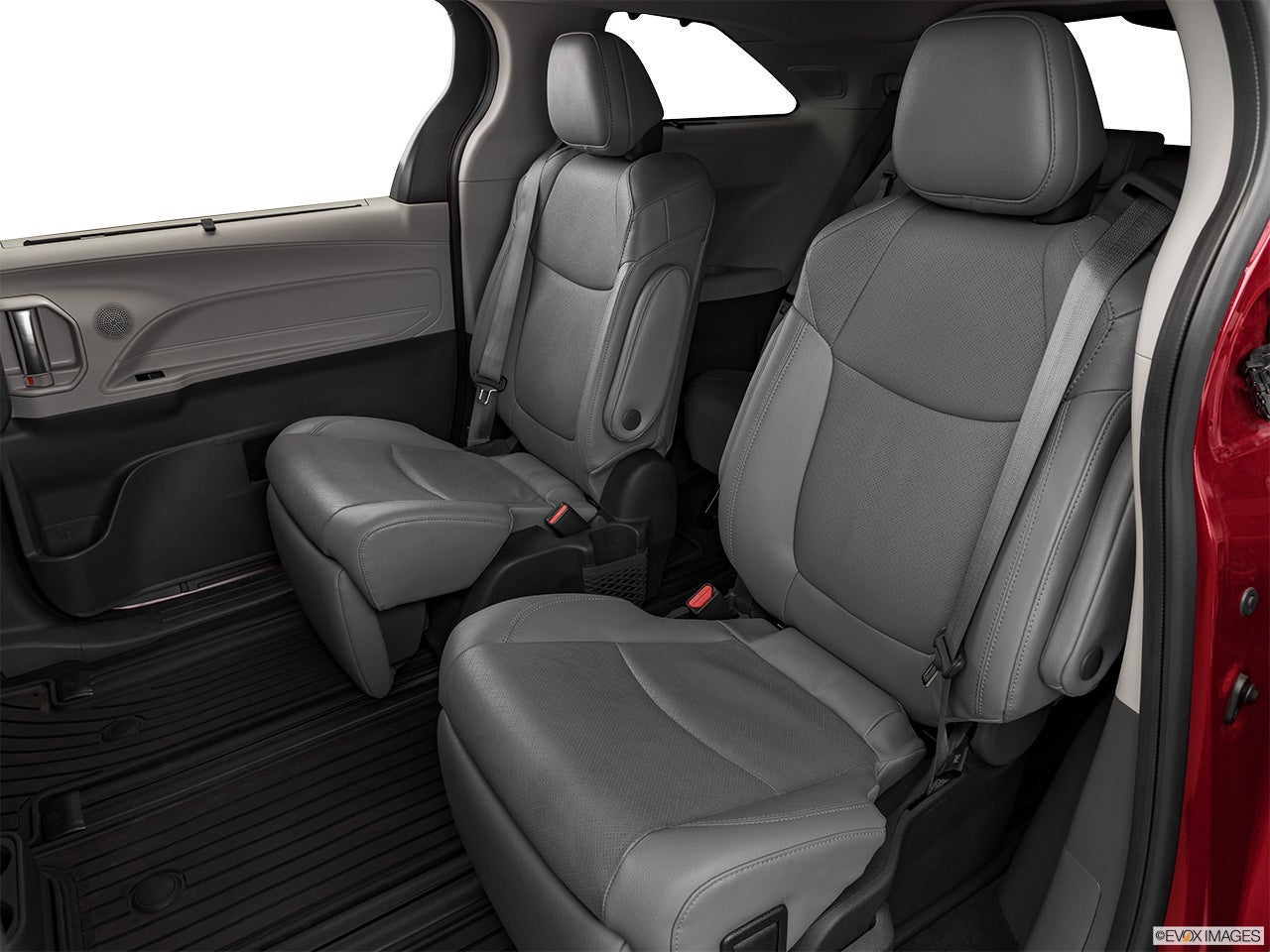 2024 Toyota Sienna photo