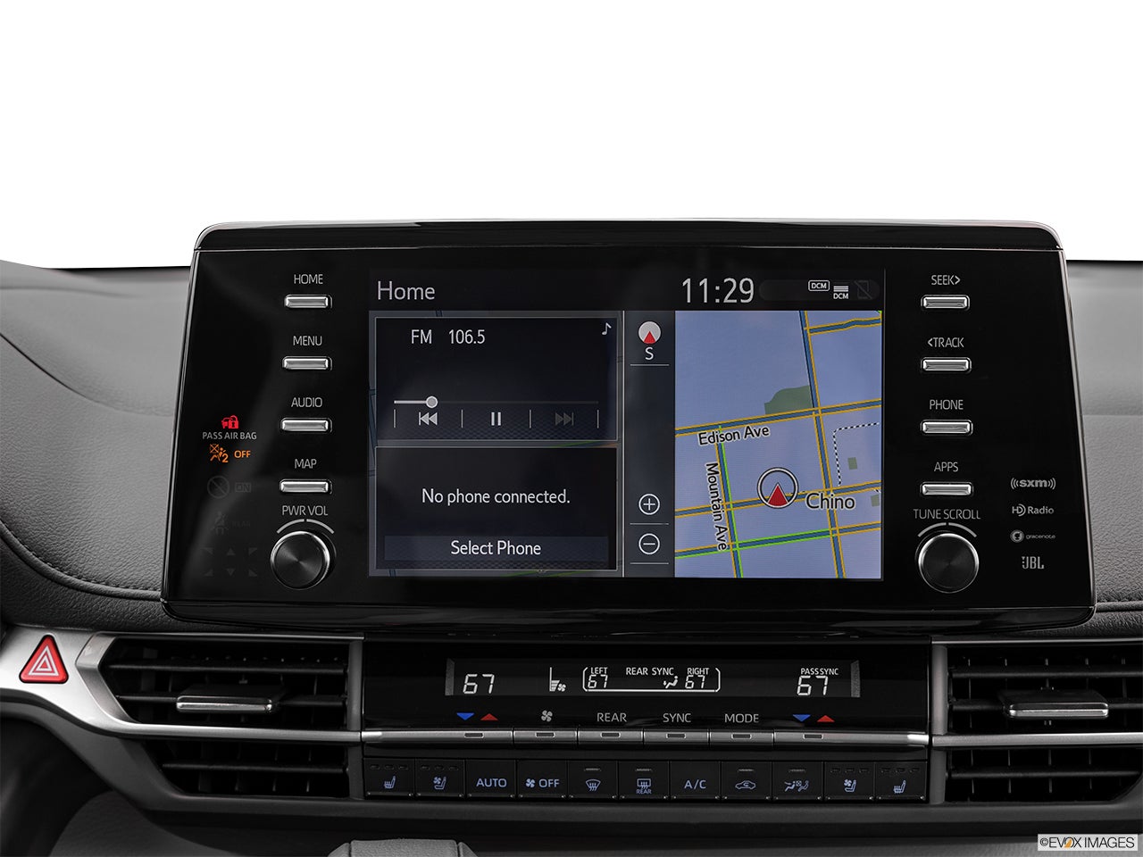 2024 Toyota Sienna photo