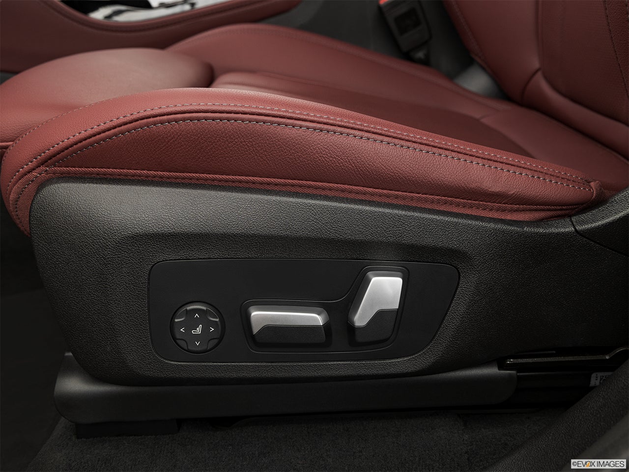 2024 BMW X4 photo