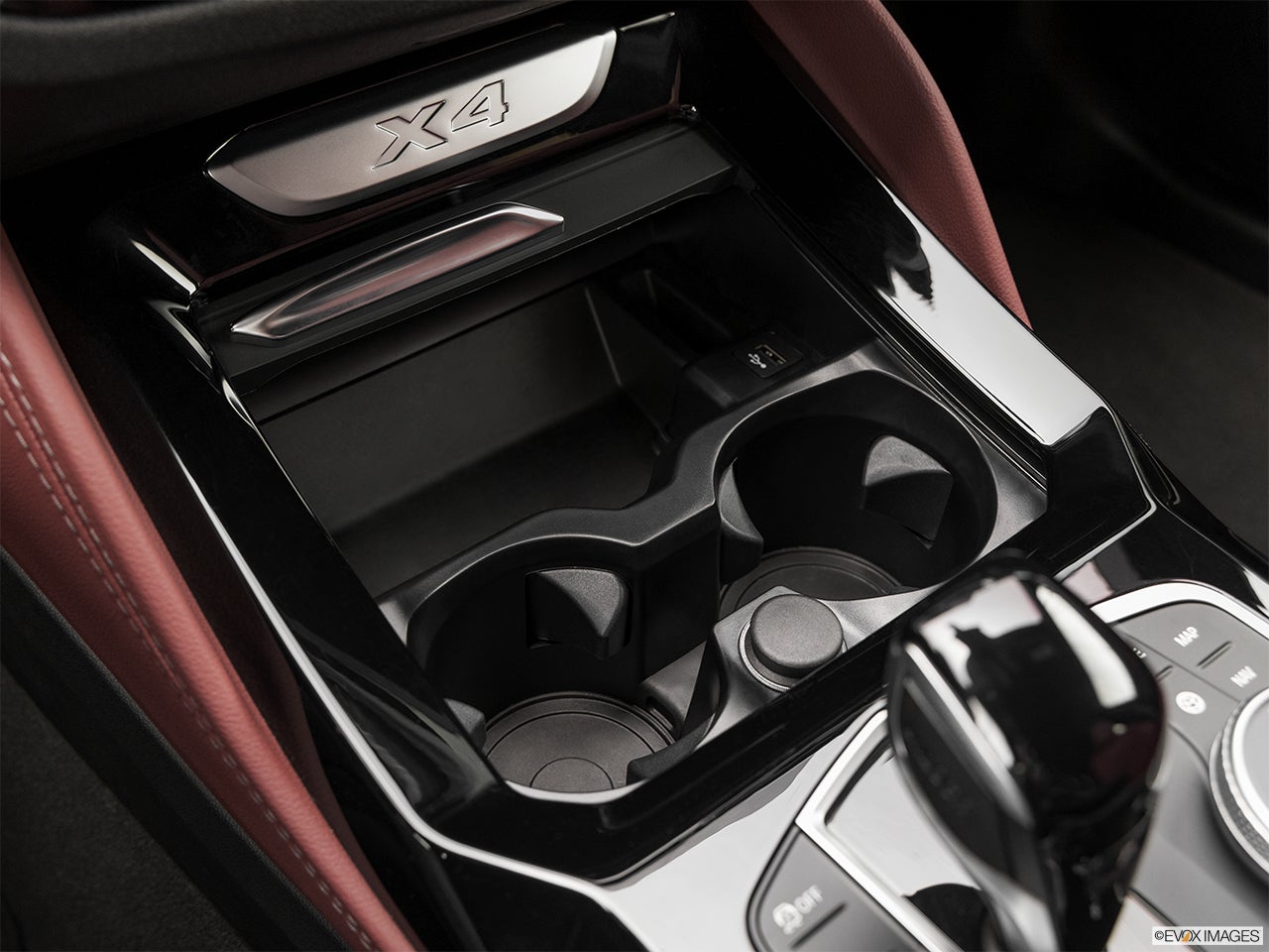 2024 BMW X4 photo