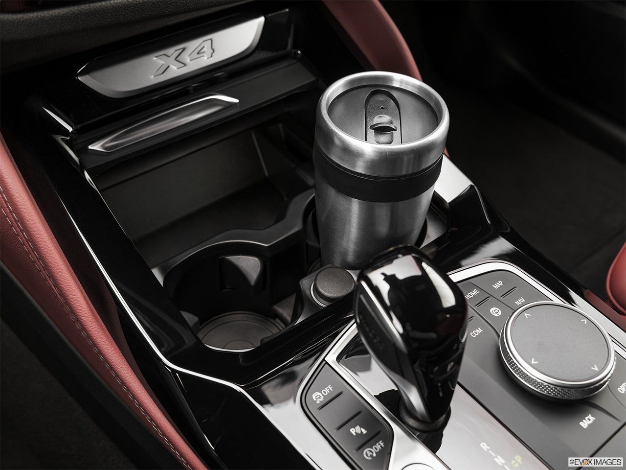 2024 BMW X4 photo