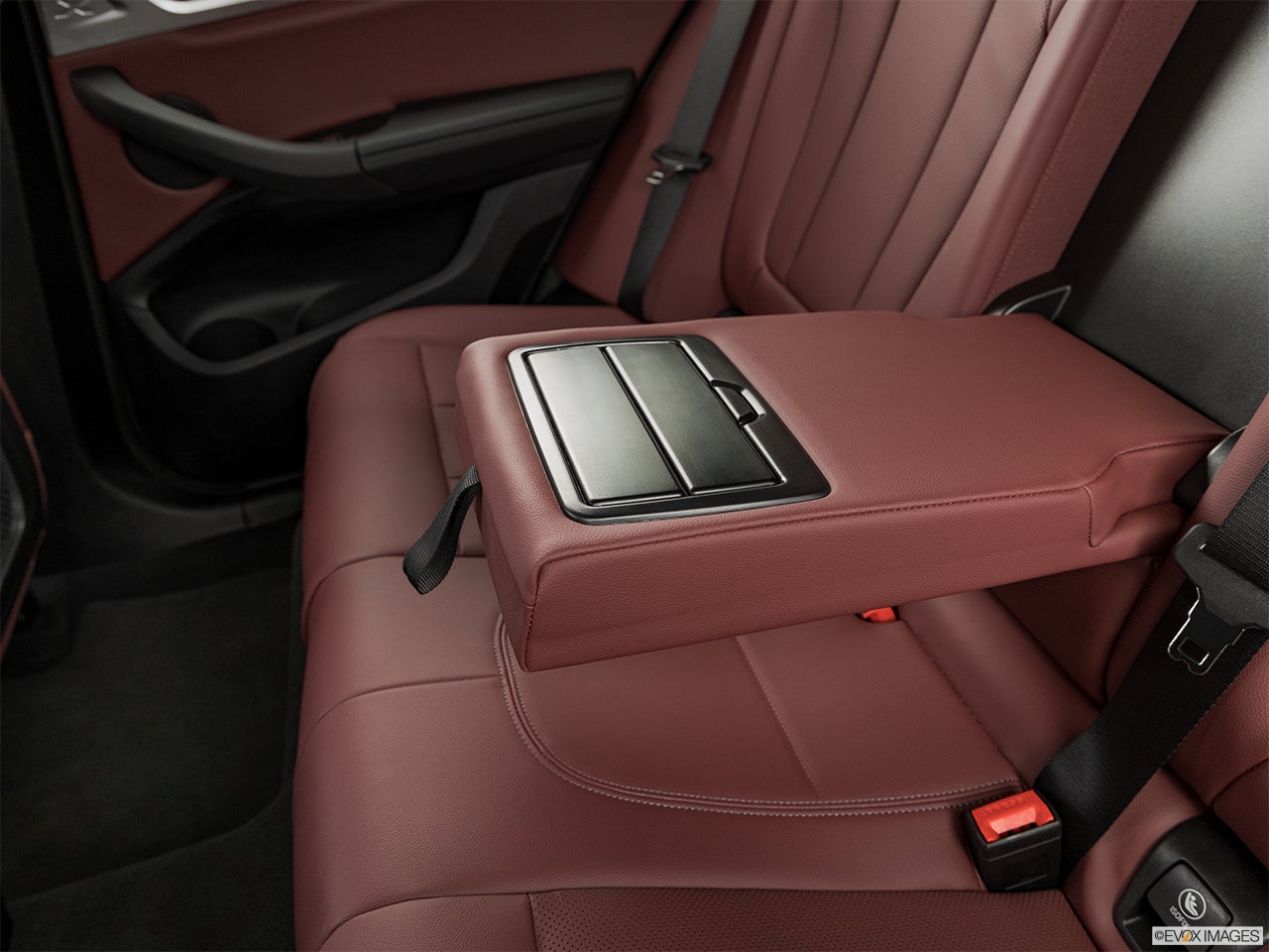 2024 BMW X4 photo