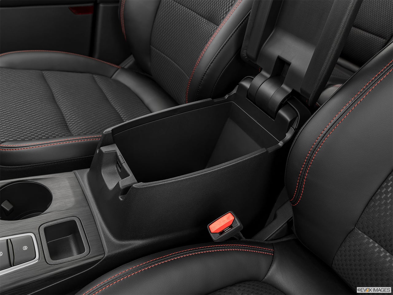 2024 Ford Escape Hybrid photo