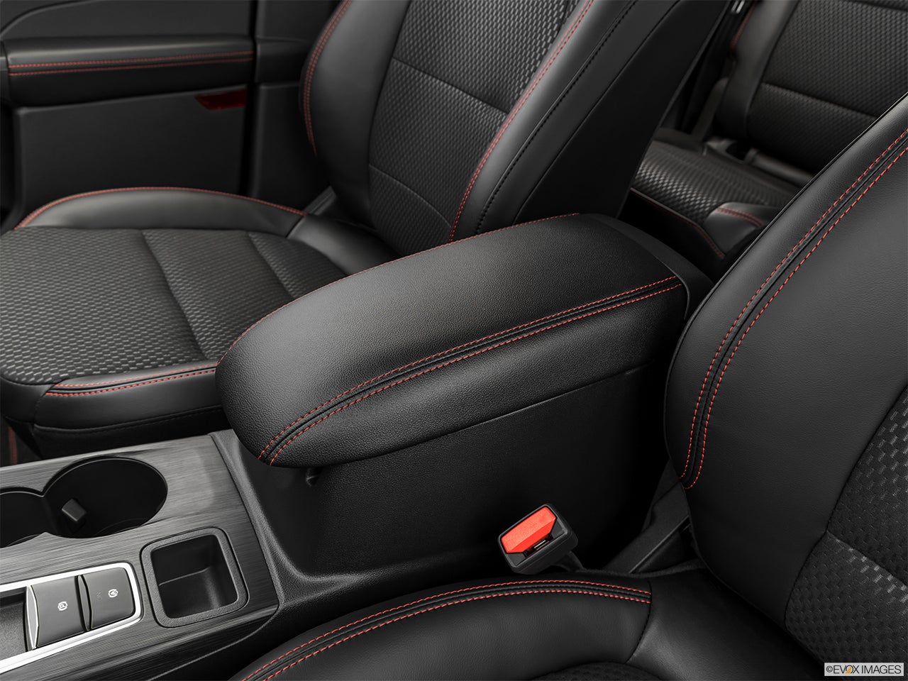 2024 Ford Escape Hybrid photo