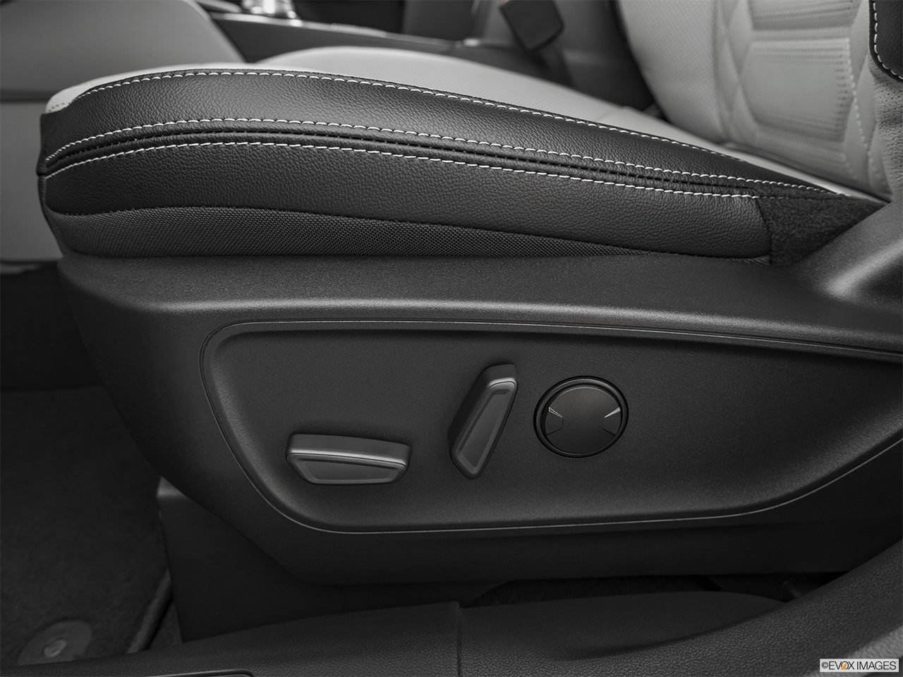 2024 Ford Escape Plug-In Hybrid photo