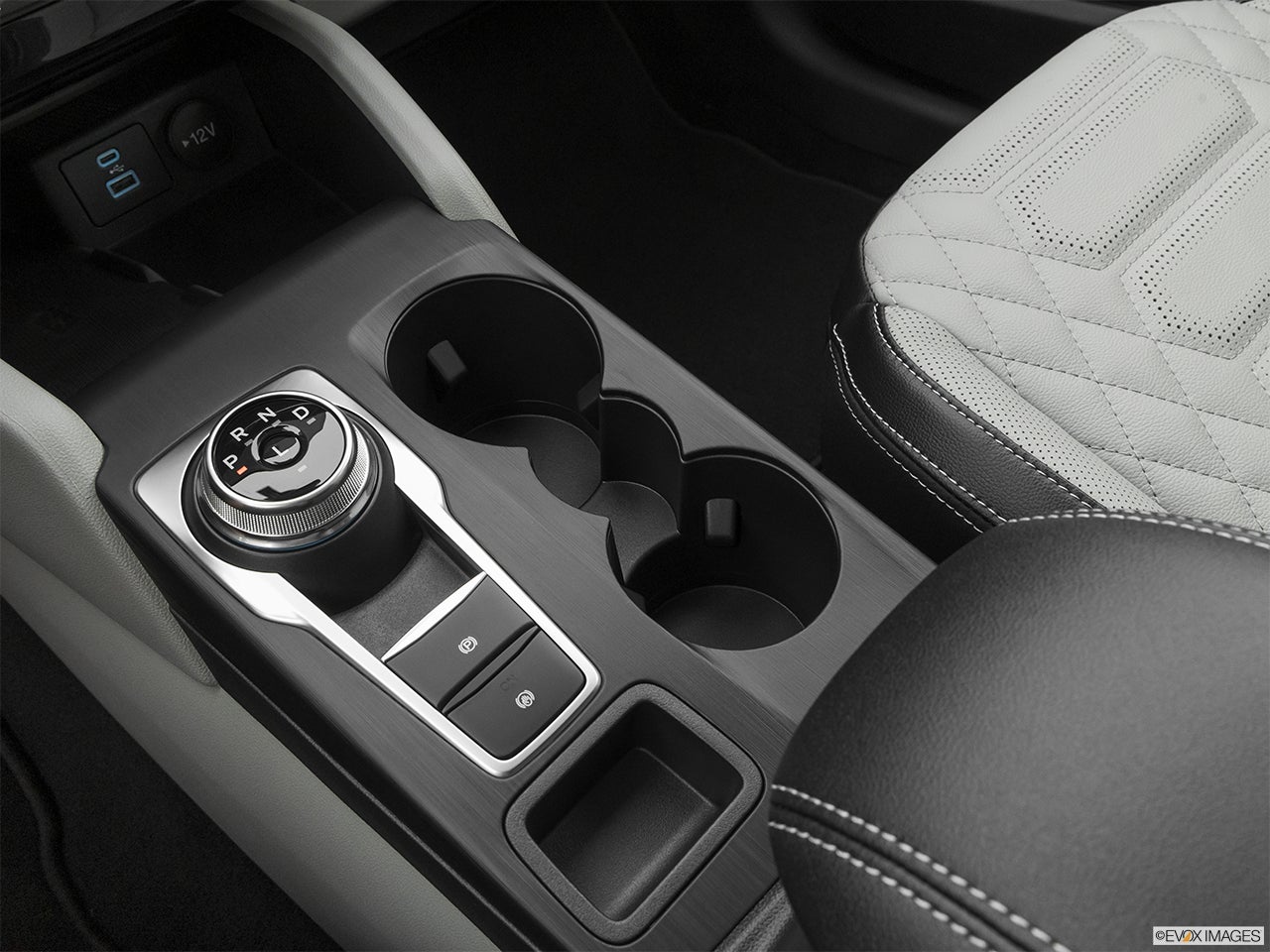 2024 Ford Escape Plug-In Hybrid photo