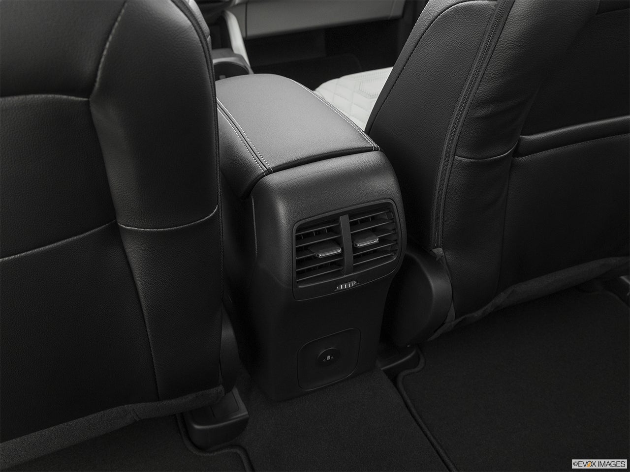 2024 Ford Escape Plug-In Hybrid photo