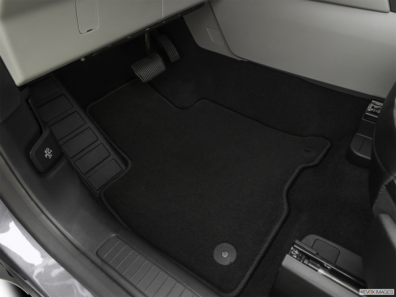 2024 Ford Escape Plug-In Hybrid photo