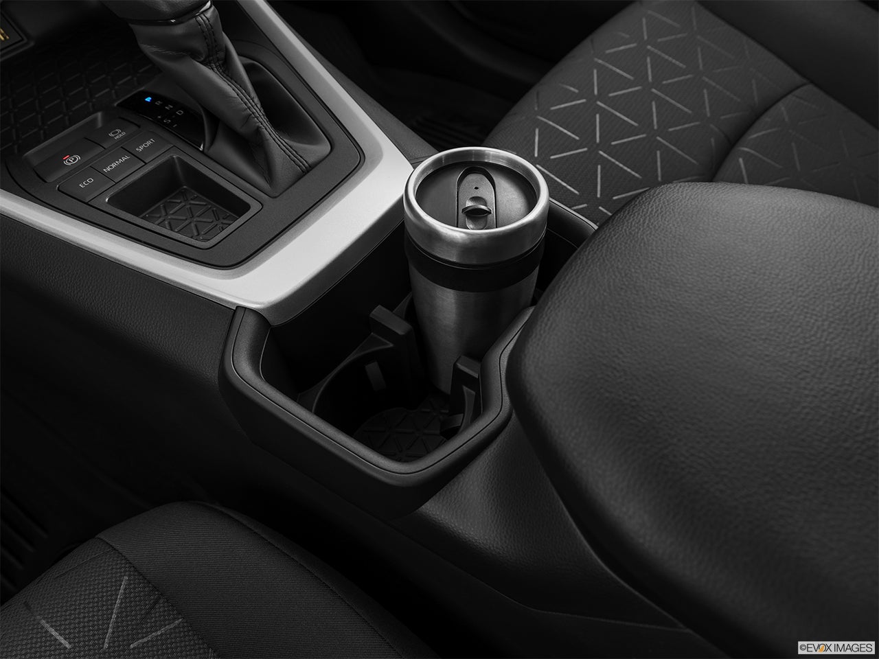 2024 Toyota RAV4 photo