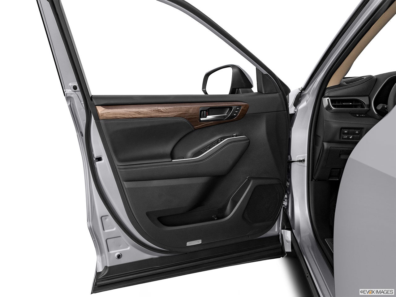 2024 Toyota Highlander Hybrid photo