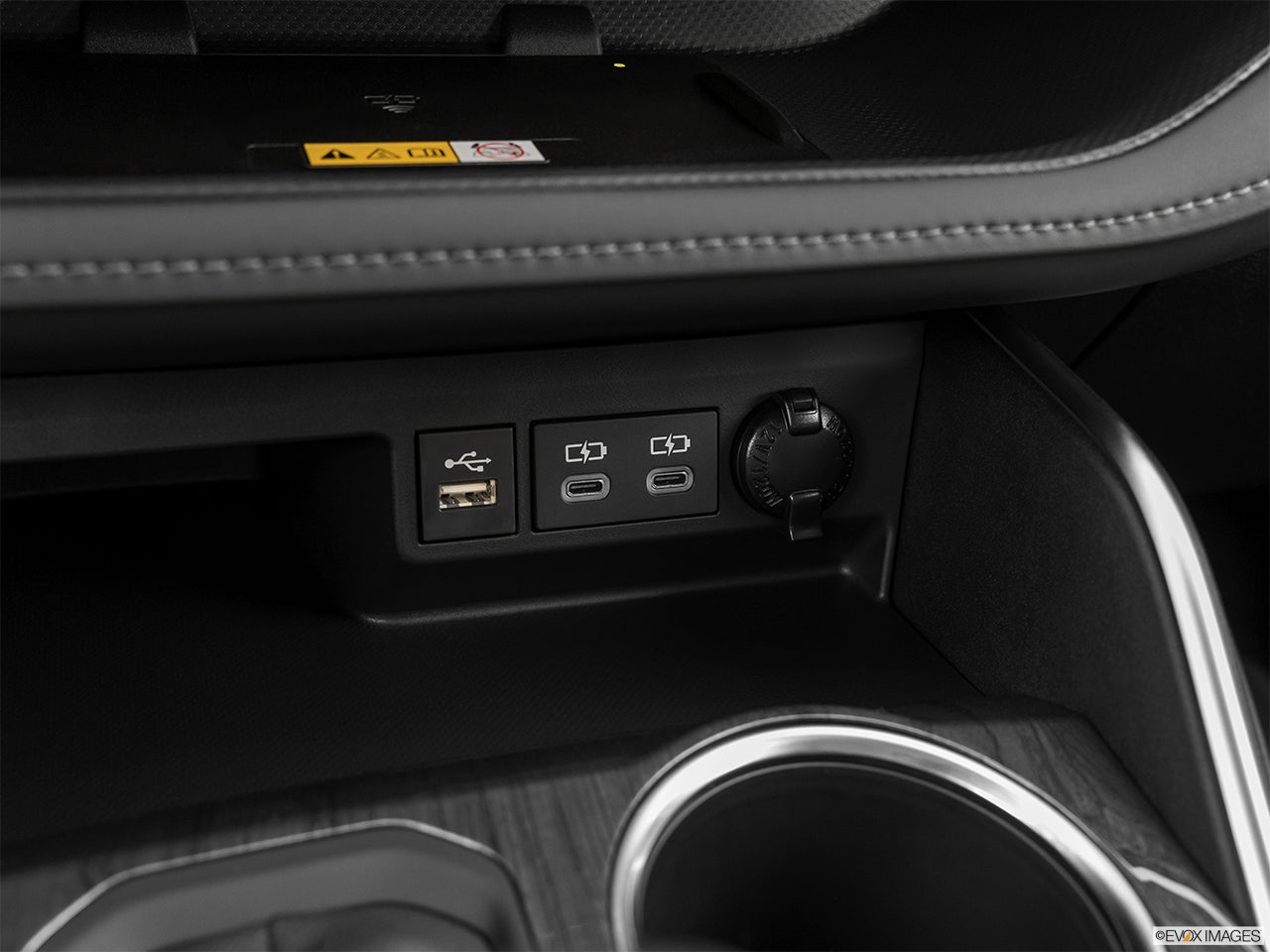2024 Toyota Highlander Hybrid photo