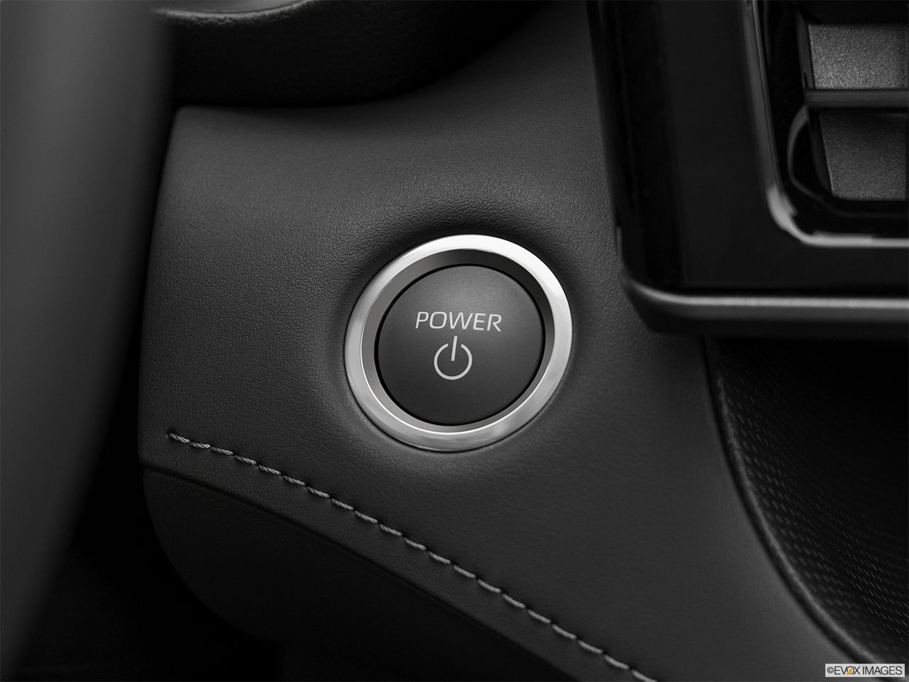 2024 Toyota Highlander Hybrid photo