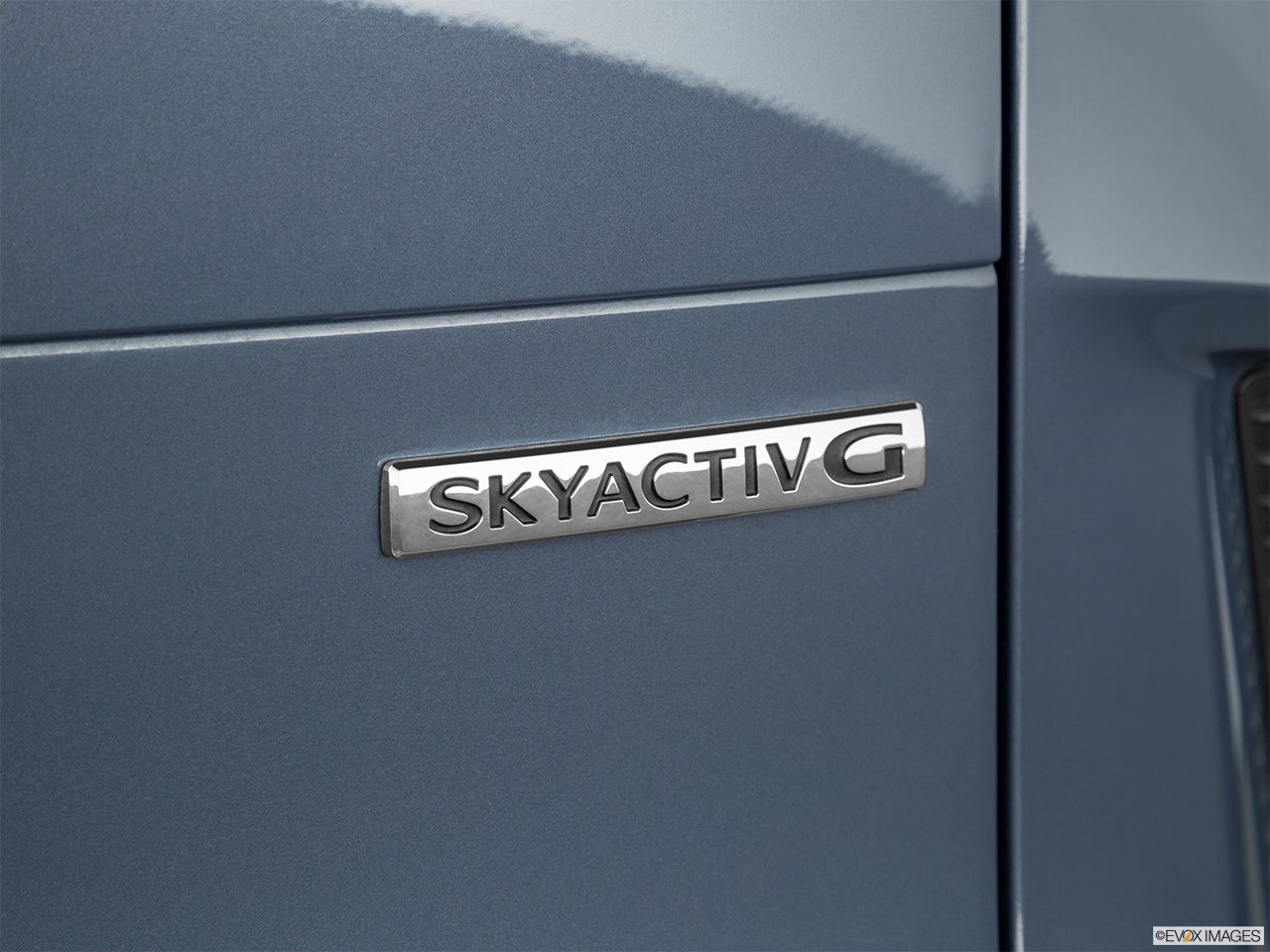 2025 Mazda CX-50 photo