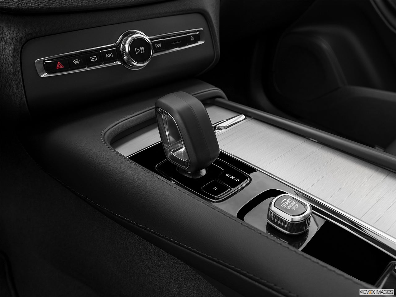 2024 Volvo XC90 photo