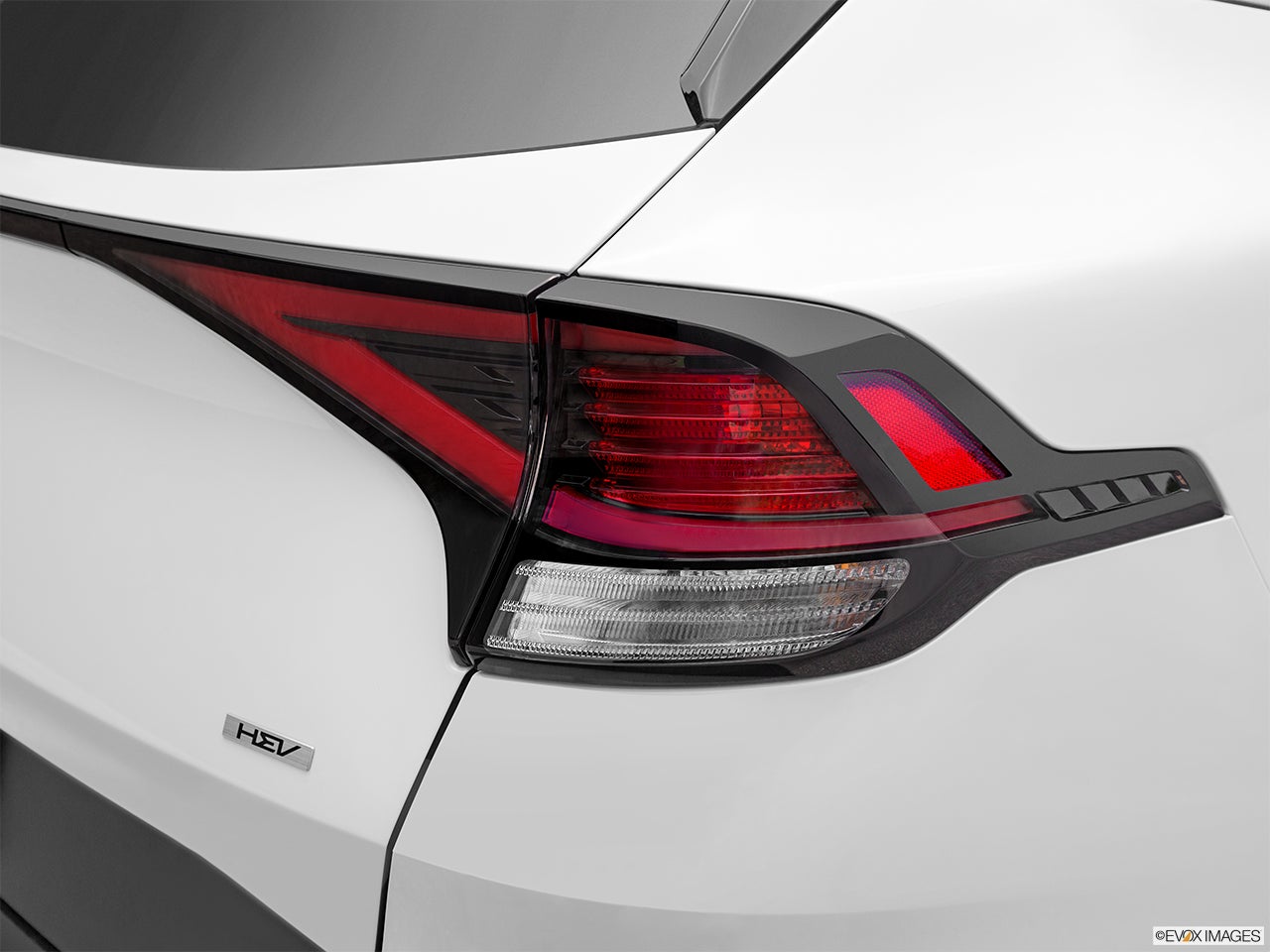 2024 Kia Sportage Hybrid photo