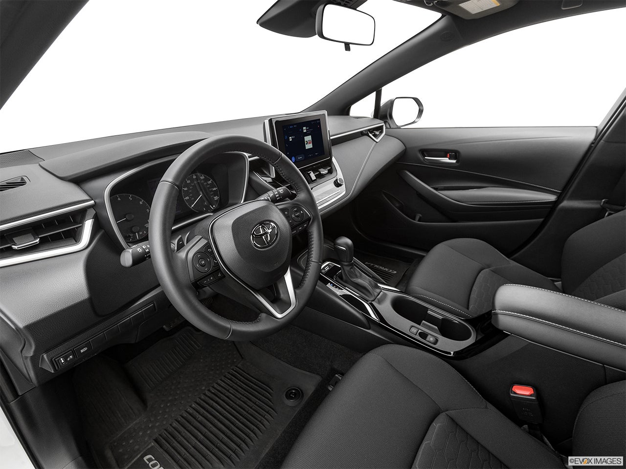 2024 Toyota Corolla Hatchback photo