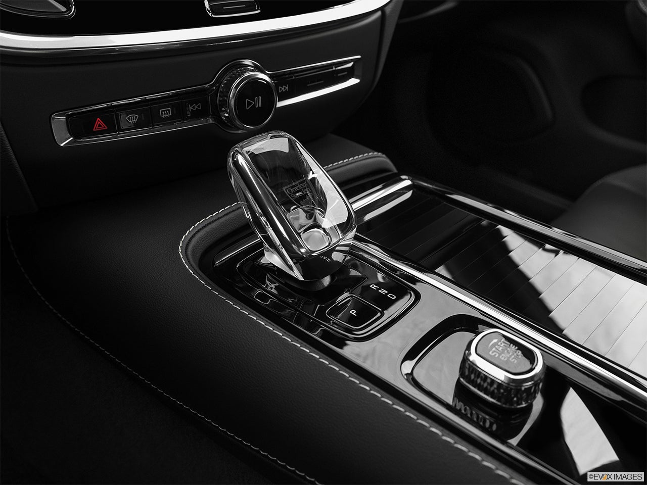 2024 Volvo S60 Recharge photo
