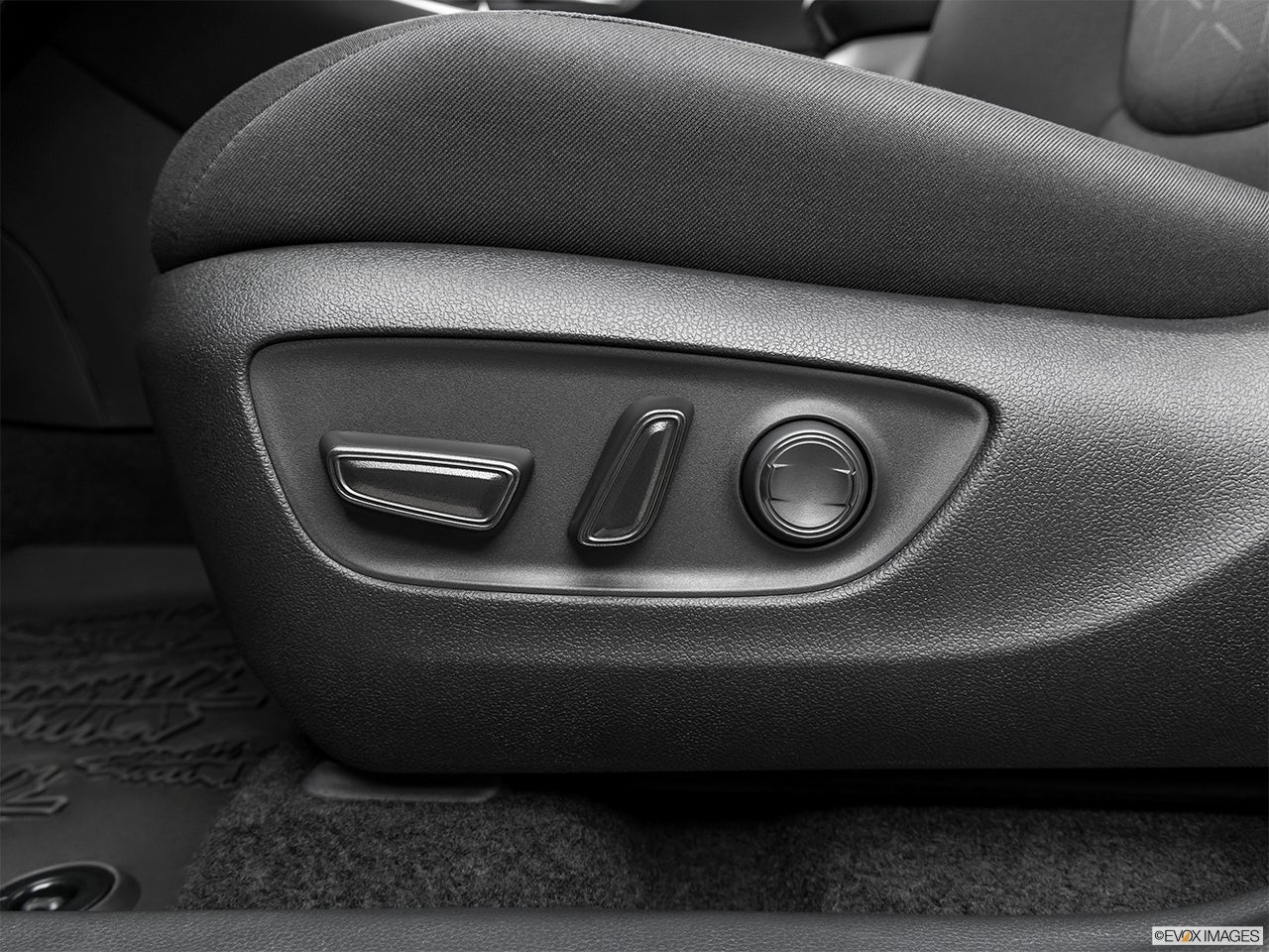 2024 Toyota RAV4 Hybrid photo