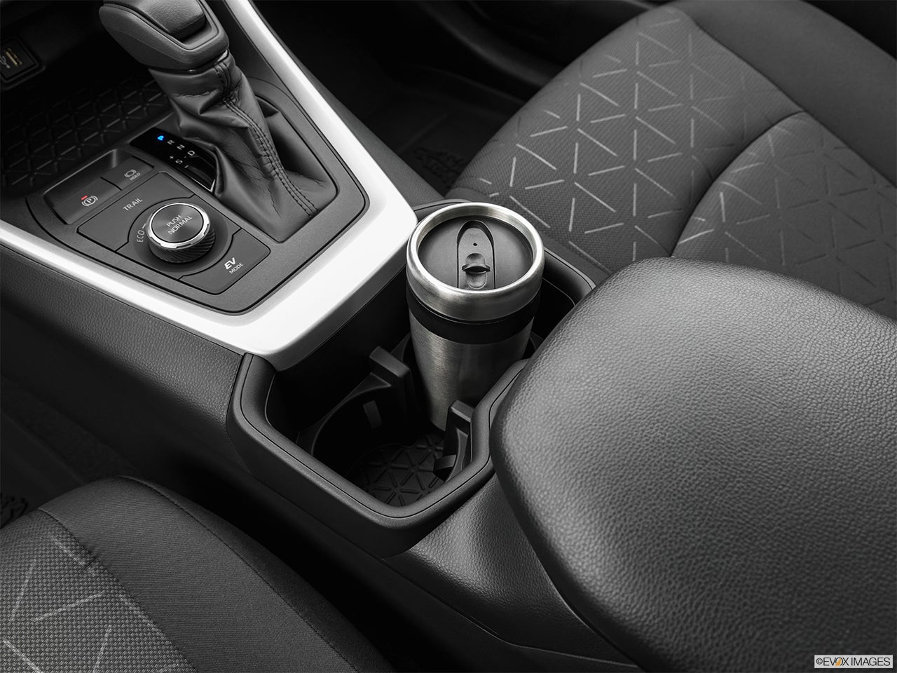 2024 Toyota RAV4 Hybrid photo