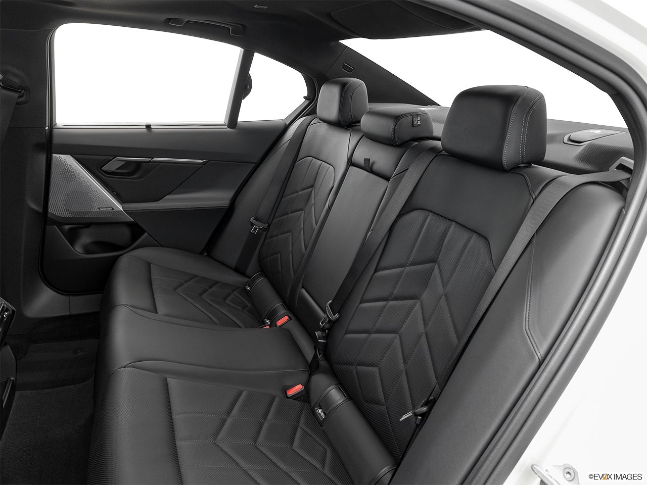 2024 BMW 5 Series photo
